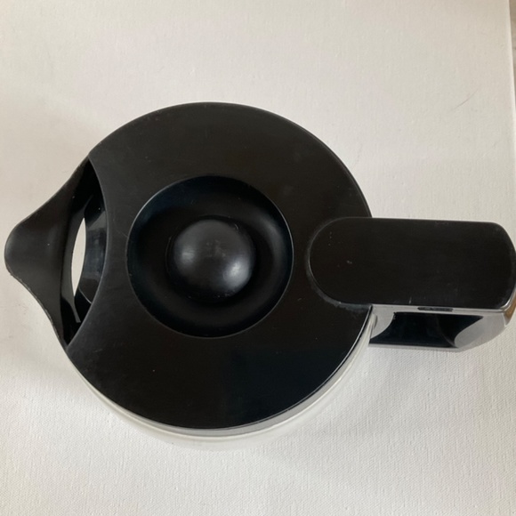 Cuisinart Replacement Glass Coffee Carafe/lid 12 cup size - Picture 4 of 5